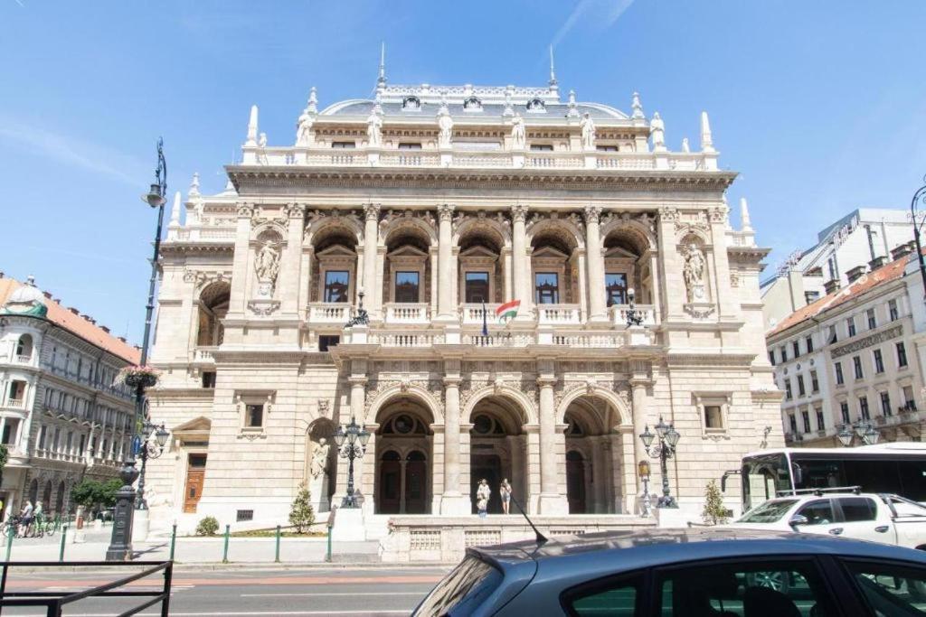 Budapest Revay Apartments, Budapest
